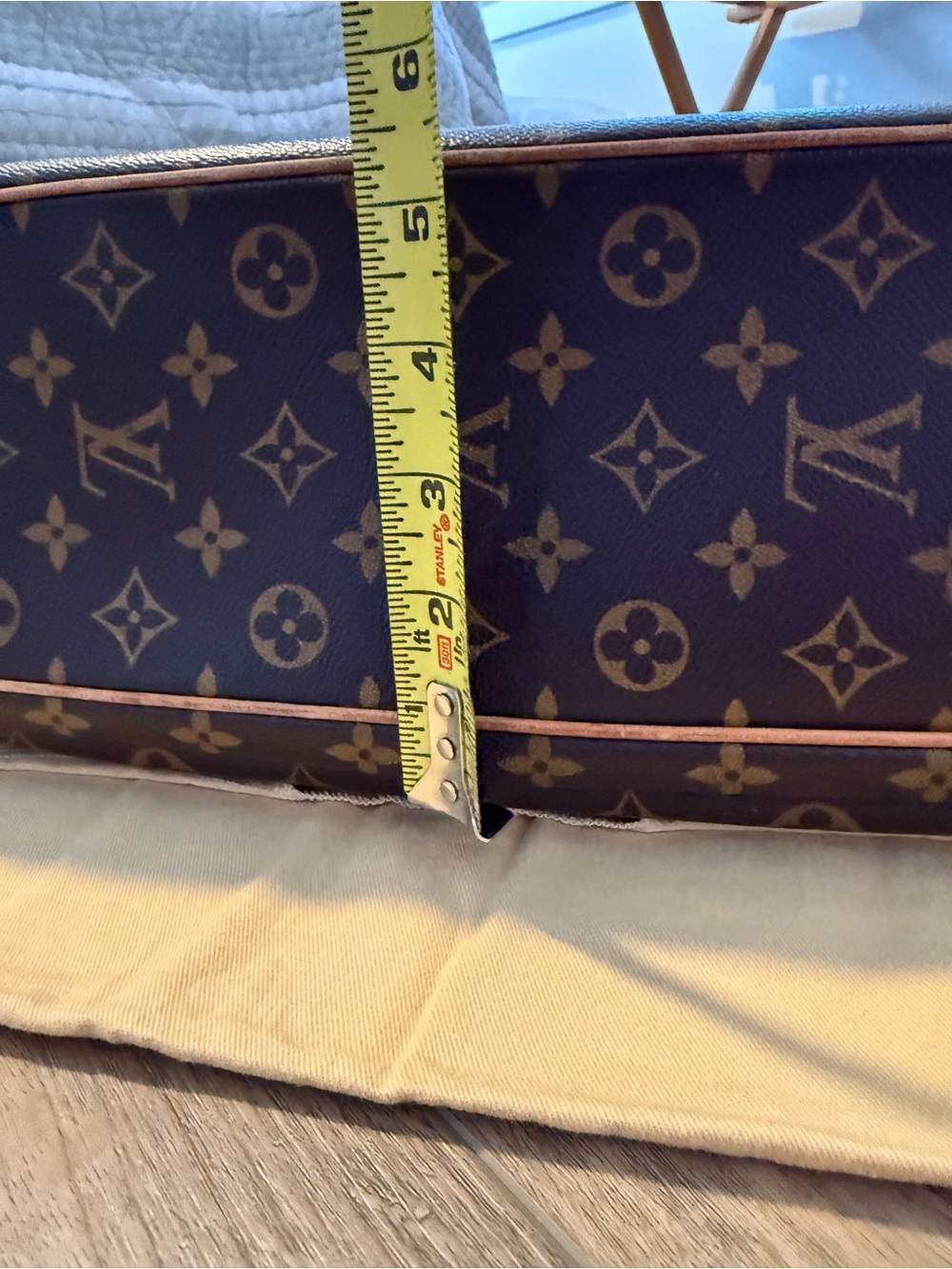 Louis Vuitton Monogram Tote with Natural Leather Trim, Authentic - Picture 7 of 13